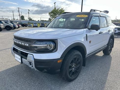 Used 2025 Ford Bronco Sport Badlands AWD/4WD image 8