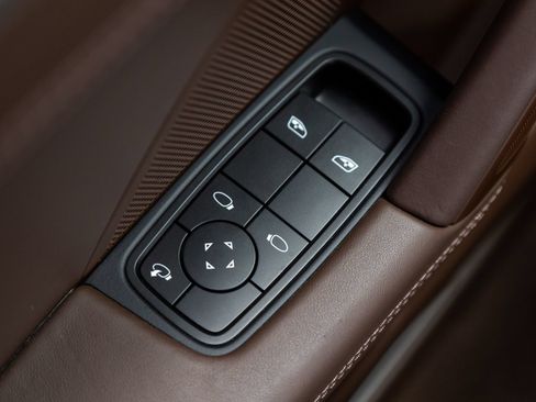 Certified 2026 Porsche 911 Targa 4 GTS AWD/4WD image 21