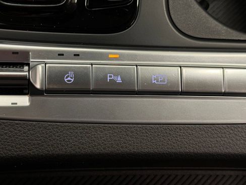 Used 2025 Kia Carnival SX Prestige FWD image 22