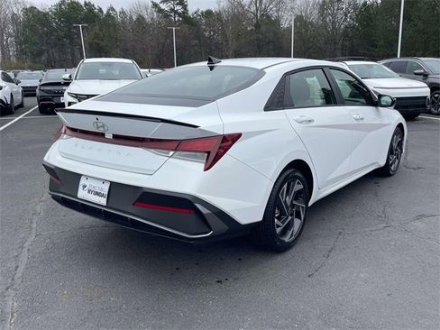 Certified 2025 Hyundai Elantra Sport image 7