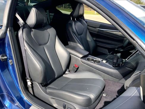 Used 2018 INFINITI Q60 3.0t Luxe w/ Sensory Package 3.0T Luxe image 7