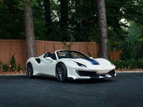 Used 2020 Ferrari 488 Pista Spider image 6