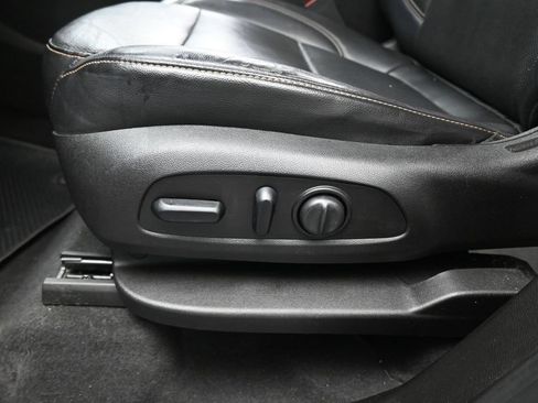 Used 2018 Chevrolet Traverse Premier w/ Driver Confidence II Package FWD image 11