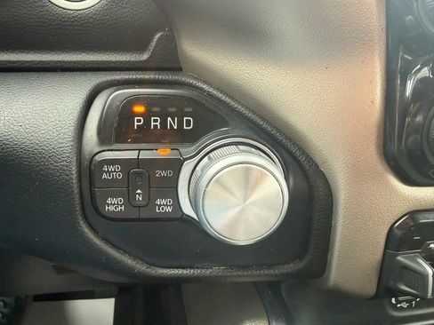 Used 2020 RAM 1500 Laramie AWD/4WD image 13
