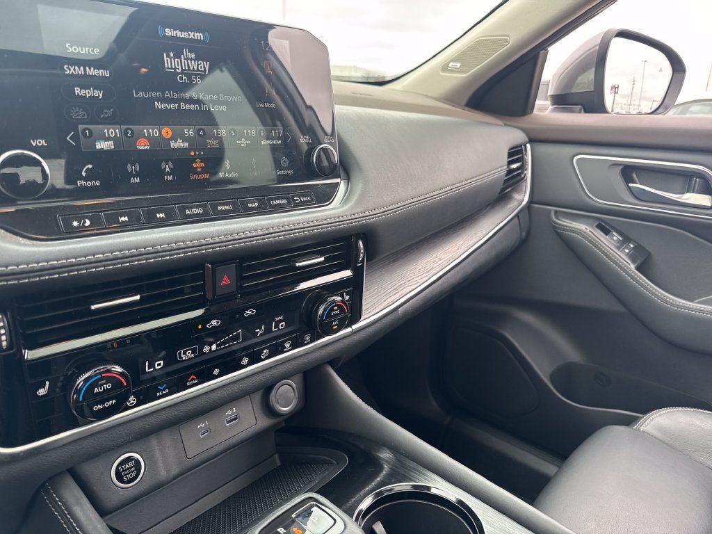 Used 2021 Nissan Rogue SL w/ Premium Package FWD image 24