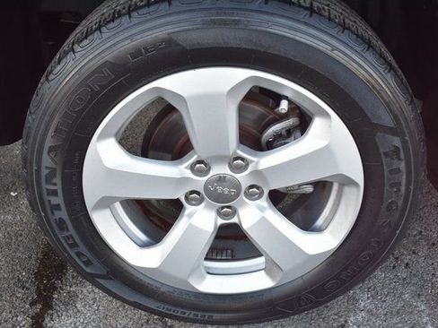 Used 2020 Jeep Compass Latitude AWD/4WD image 38