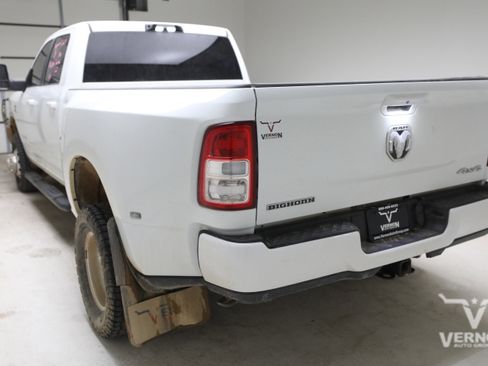 Used 2024 RAM 3500 Big Horn w/ Sport Appearance Package AWD/4WD image 2