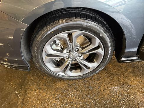 Used 2023 Honda Accord EX-L image 31