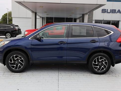 Used 2016 Honda CR-V SE image 2