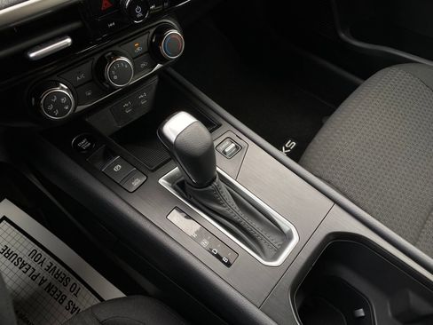 Used 2026 Nissan Kicks S image 18