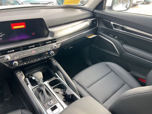 New 2025 Kia Telluride S image 13