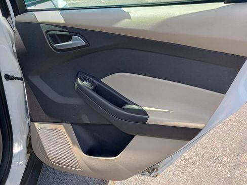 Used 2014 Ford Focus SE FWD image 18
