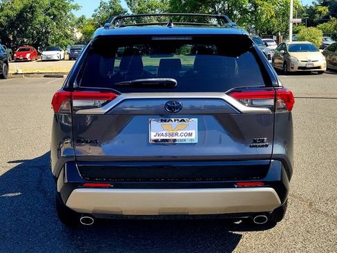 Certified 2020 Toyota RAV4 XSE w/ XSE Grade Weather Package AWD/4WD image 7