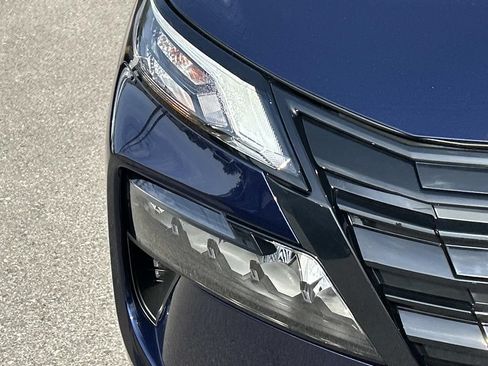 New 2026 Nissan Rogue Dark Armor AWD/4WD image 12