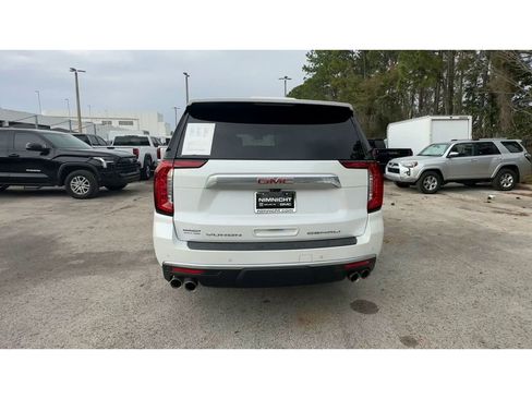 Used 2023 GMC Yukon XL Denali w/ Denali Reserve Package image 7