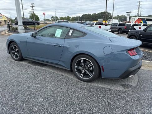 New 2025 Ford Mustang Coupe image 9