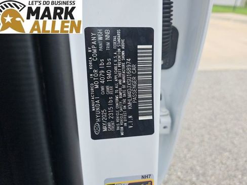 Used 2025 Hyundai Elantra Hybrid FWD image 33