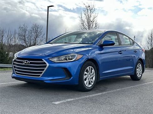 Used 2017 Hyundai Elantra SE image 23