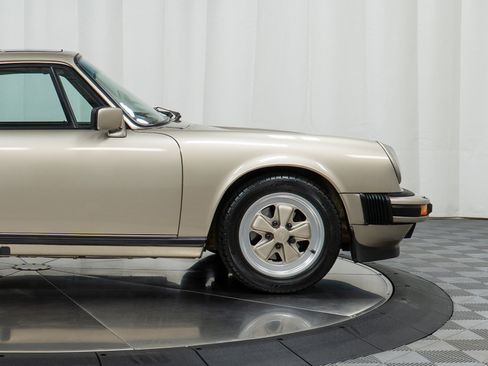 Used 1986 Porsche 911 Carrera image 11
