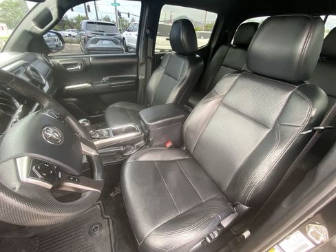 Certified 2018 Toyota Tacoma Limited AWD/4WD image 11