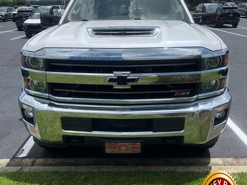 Used 2019 Chevrolet Silverado 2500 LTZ w/ Duramax Plus Package AWD/4WD image 2