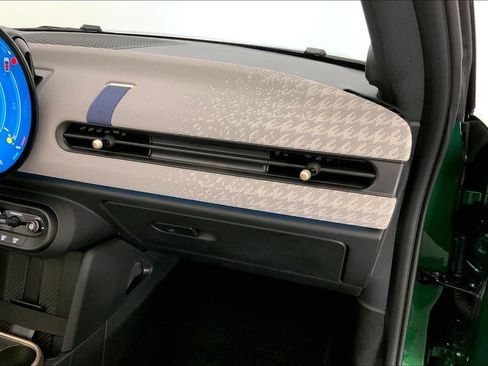 Certified 2025 MINI Cooper S image 23