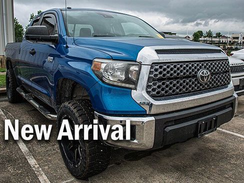 Used 2018 Toyota Tundra SR5 w/ SR5 Upgrade Package AWD/4WD image 4