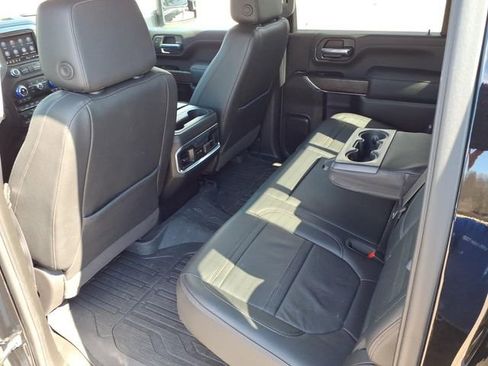 Used 2022 GMC Sierra 2500 Denali w/ Denali Ultimate Package AWD/4WD image 19
