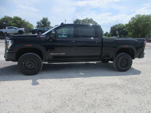 New 2026 GMC Sierra 2500 AT4X w/ AT4X AEV Edition AWD/4WD image 10