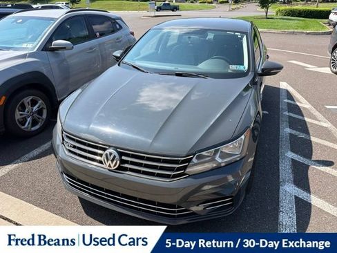 Used 2017 Volkswagen Passat 1.8T R-Line FWD image 1