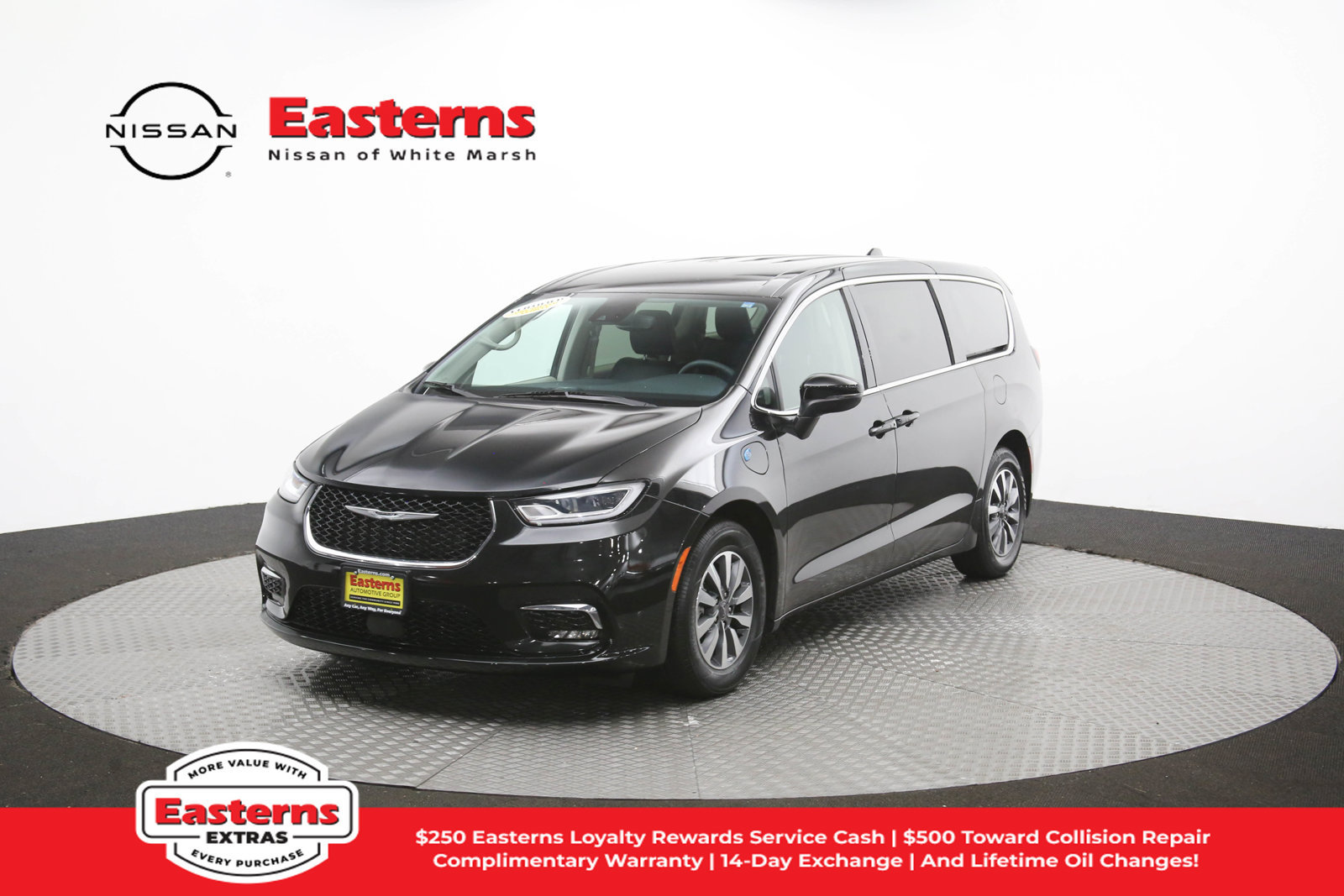 Used 2023 Chrysler Pacifica Touring-L FWD image 57