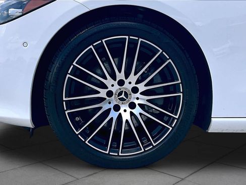 Used 2025 Mercedes-Benz C 300 4MATIC Sedan image 11