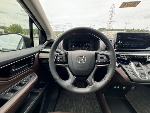New 2026 Honda Odyssey Touring image 28