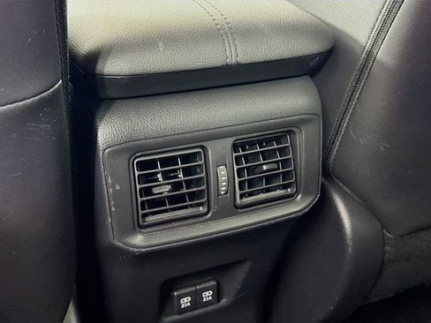 Used 2021 Toyota RAV4 Limited image 35