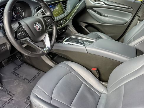 Used 2024 Buick Enclave Premium image 9