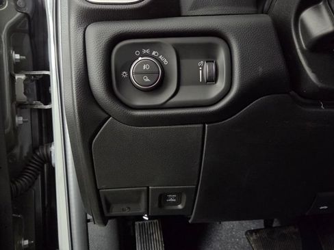 New 2026 RAM 2500 Big Horn AWD/4WD image 17