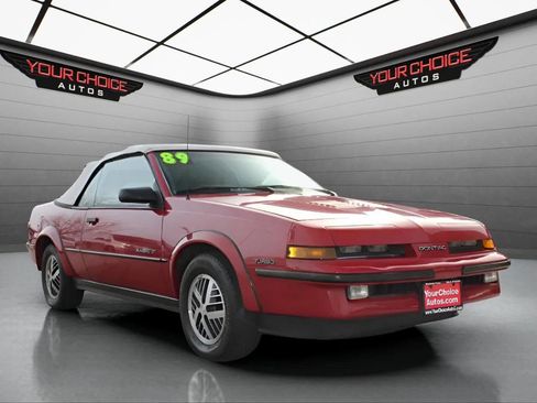 Used 1989 Pontiac Sunbird GT image 3