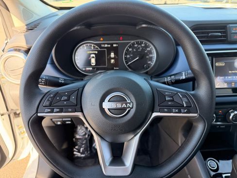 New 2025 Nissan Versa SV image 16
