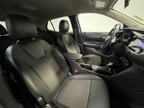 Used 2023 Buick Encore GX Select w/ Sport Touring Package AWD/4WD image 9
