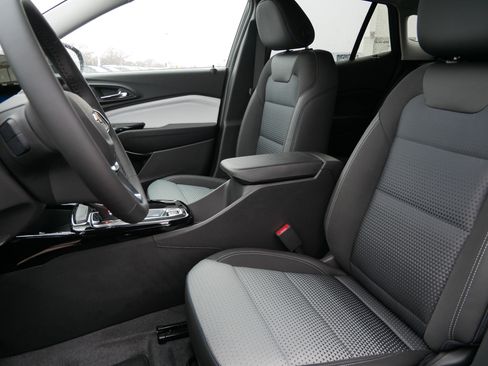 New 2026 Chevrolet Trax LT w/ Driver Confidence Package image 4