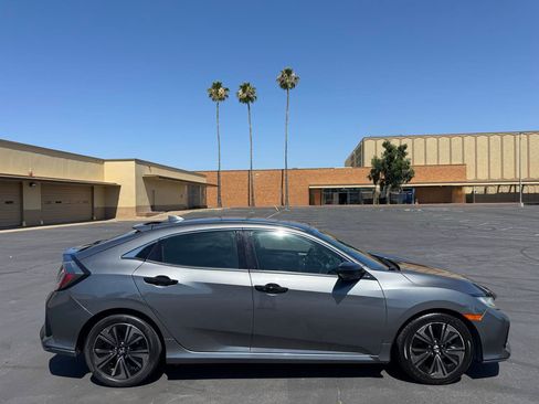 Used 2018 Honda Civic EX image 8