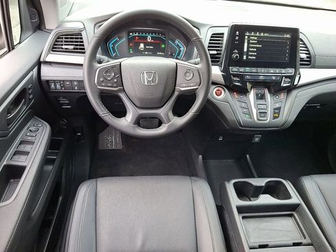 Used 2023 Honda Odyssey EX-L image 11