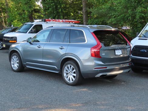 Used 2017 Volvo XC90 T6 Momentum w/ Vision Package AWD/4WD image 4