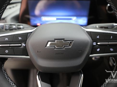 New 2026 Chevrolet Traverse LT w/ Midnight/Sport Edition FWD image 21