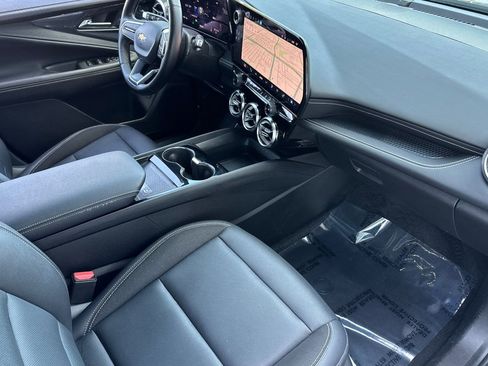 Used 2024 Chevrolet Blazer EV LT AWD/4WD image 19
