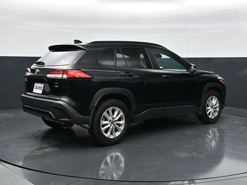 Used 2023 Toyota Corolla Cross LE w/ Moonroof Package AWD/4WD image 2
