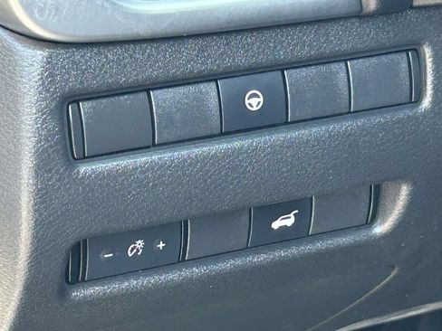 Used 2021 Nissan Rogue SV w/ Premium Package FWD image 20