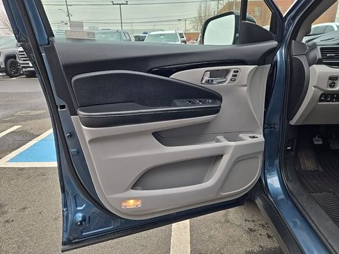 Used 2018 Honda Pilot Touring image 7
