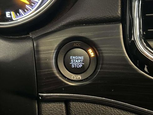 Used 2020 Jeep Grand Cherokee Limited image 24