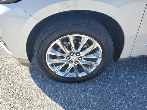 Used 2021 Buick Enclave Premium w/ Sun and Sites Package image 17